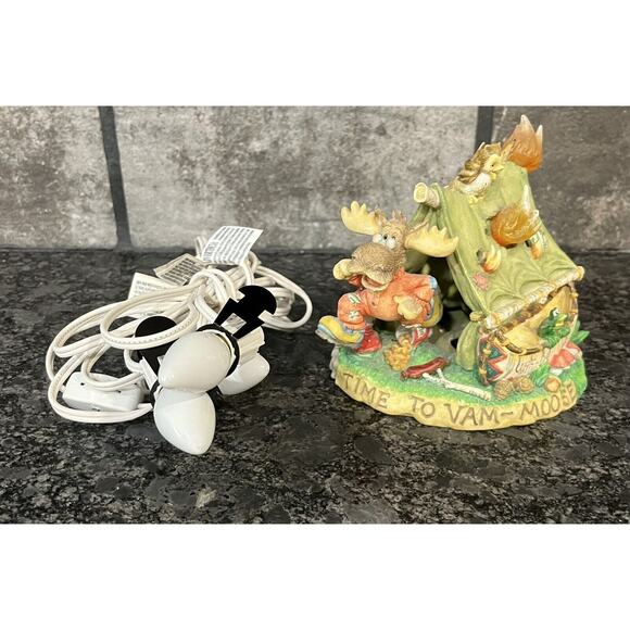 Enesco Moose Creek Crossing “Time to Vam-Moose” 1996 Nightlight #260746 - Picture 11 of 13